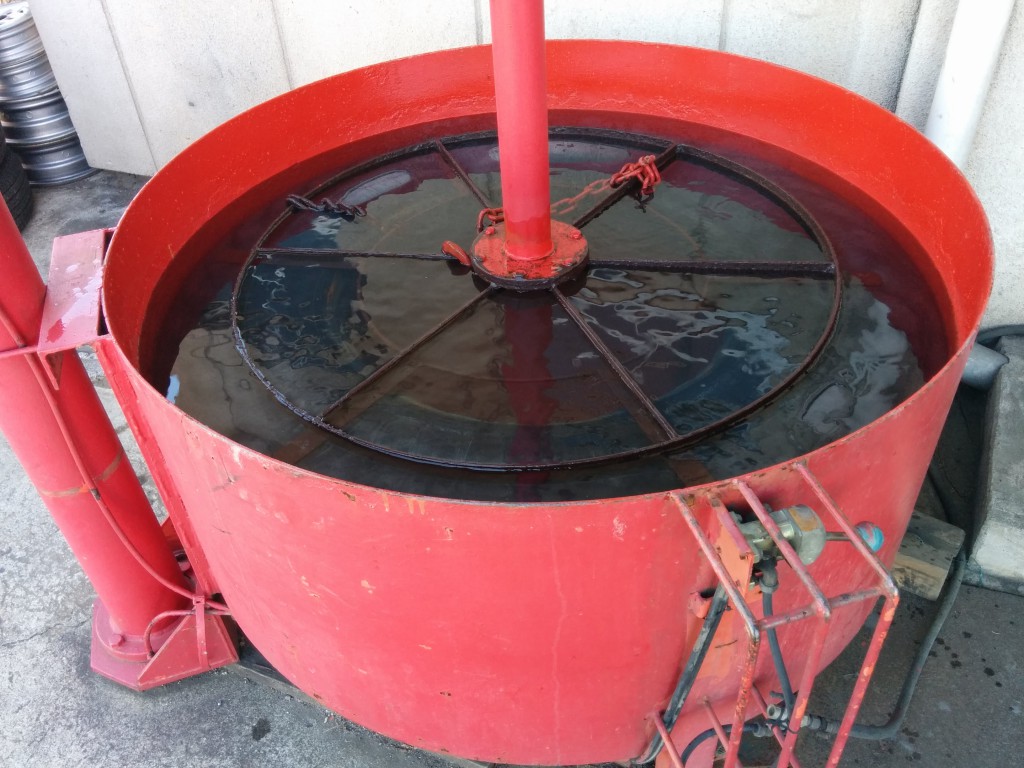 水槽でパンク確認