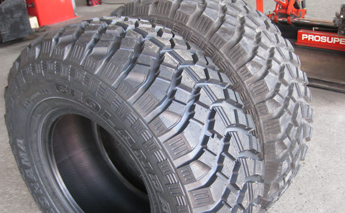 305/70R16 315/75R16 サイズ比較