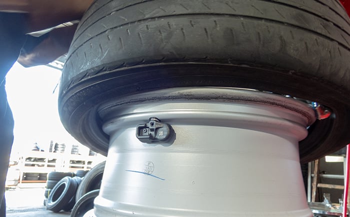 純正空気圧センサー複製 新規発行サービス Tpms モニターリセット対応 警告キャンセル タイヤ ホイール販売 交換 相広タイヤ商会 埼玉県川越市