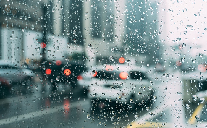 雨の日 タイヤ 安全