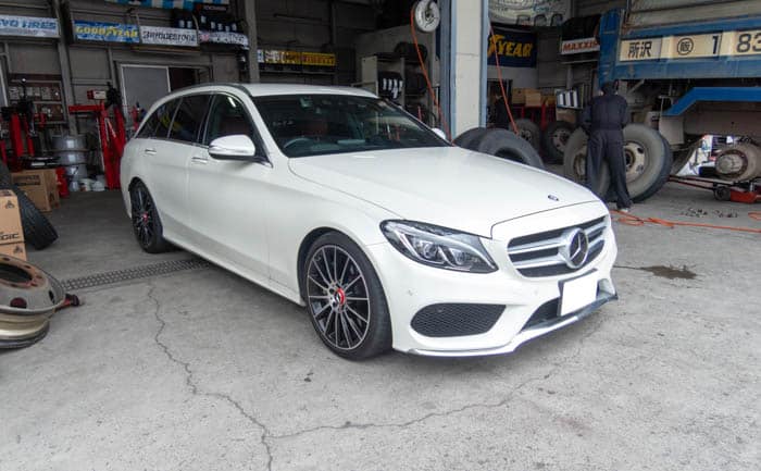 ベンツ C250 タイヤ交換