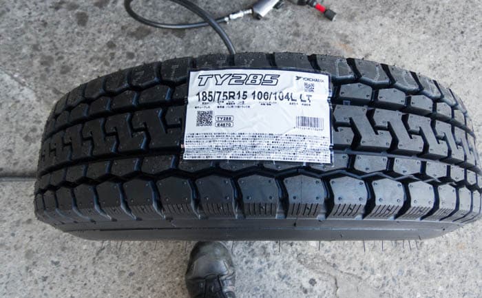 TY285 185/75R15 タイヤ交換