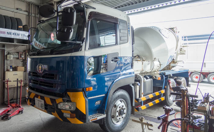 ミキサー車 タイヤ 持ち込み